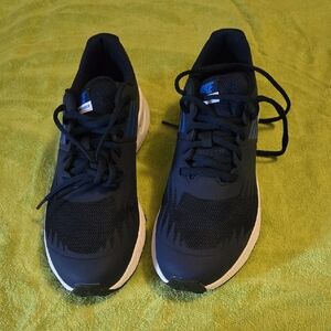 Nike Black and White Athletic Shoes with Sleek Design